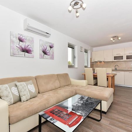 Apartmani Iva Vir Kültér fotó