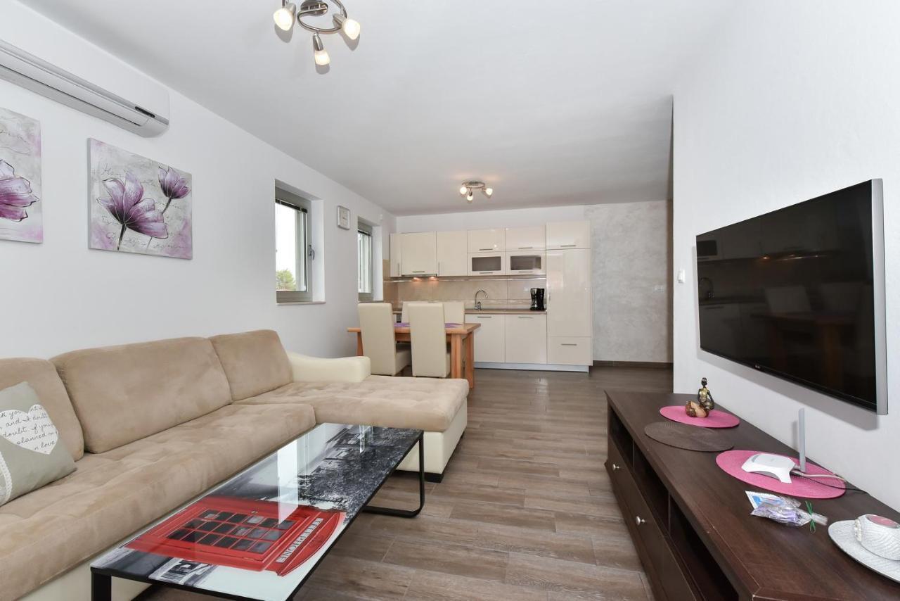 Apartmani Iva Vir Kültér fotó