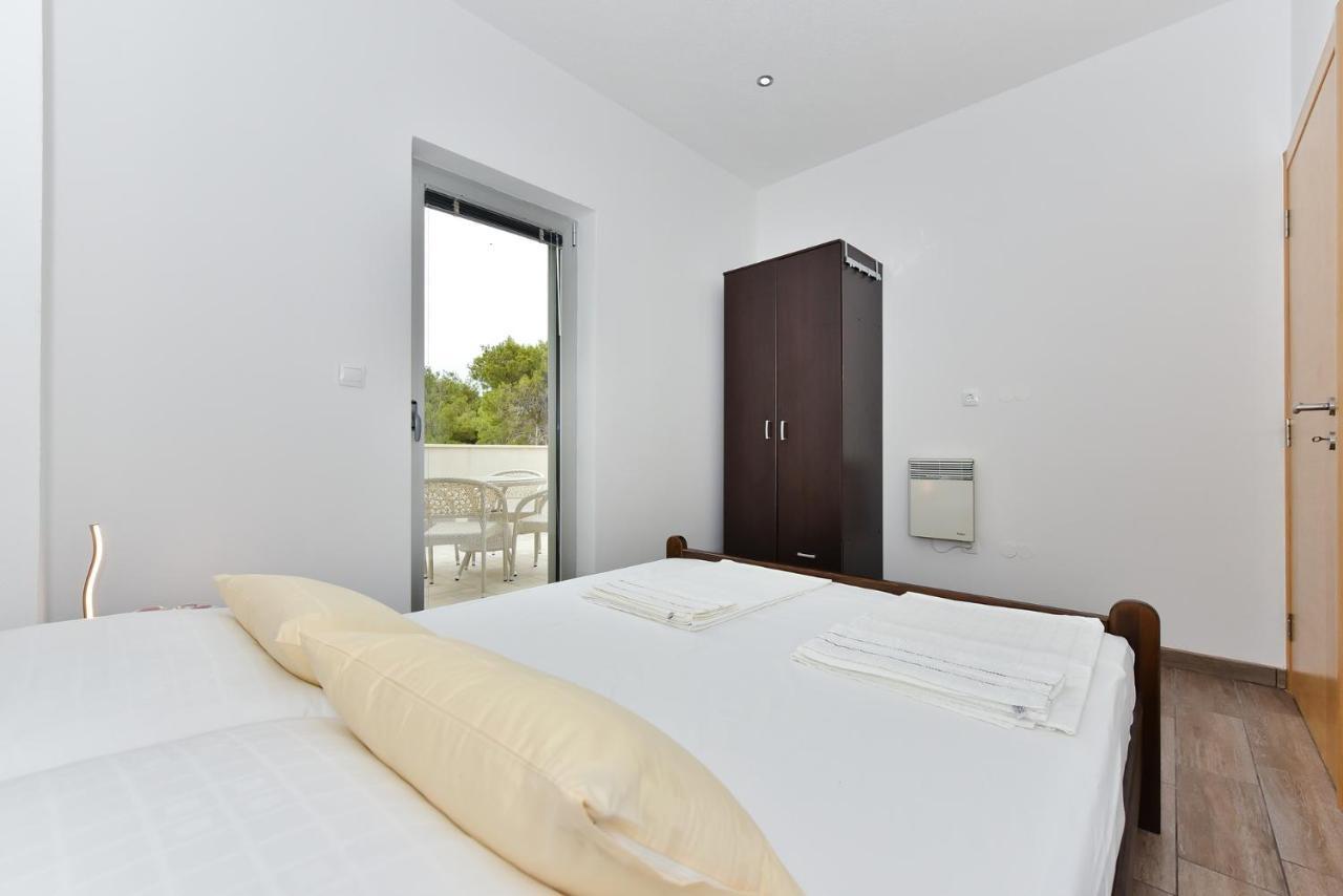 Apartmani Iva Vir Kültér fotó