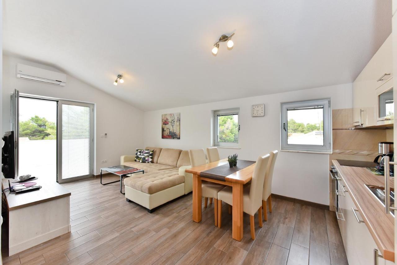 Apartmani Iva Vir Kültér fotó