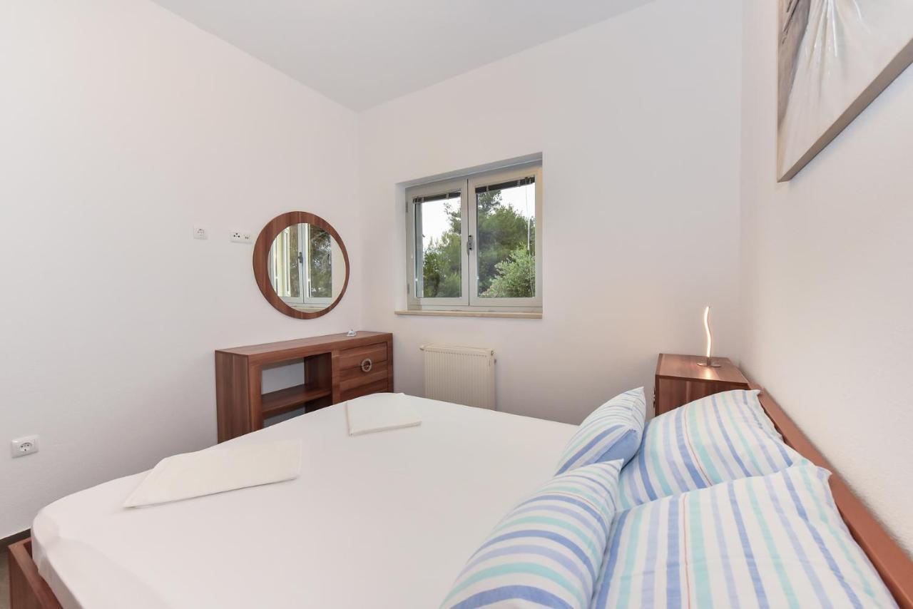 Apartmani Iva Vir Kültér fotó